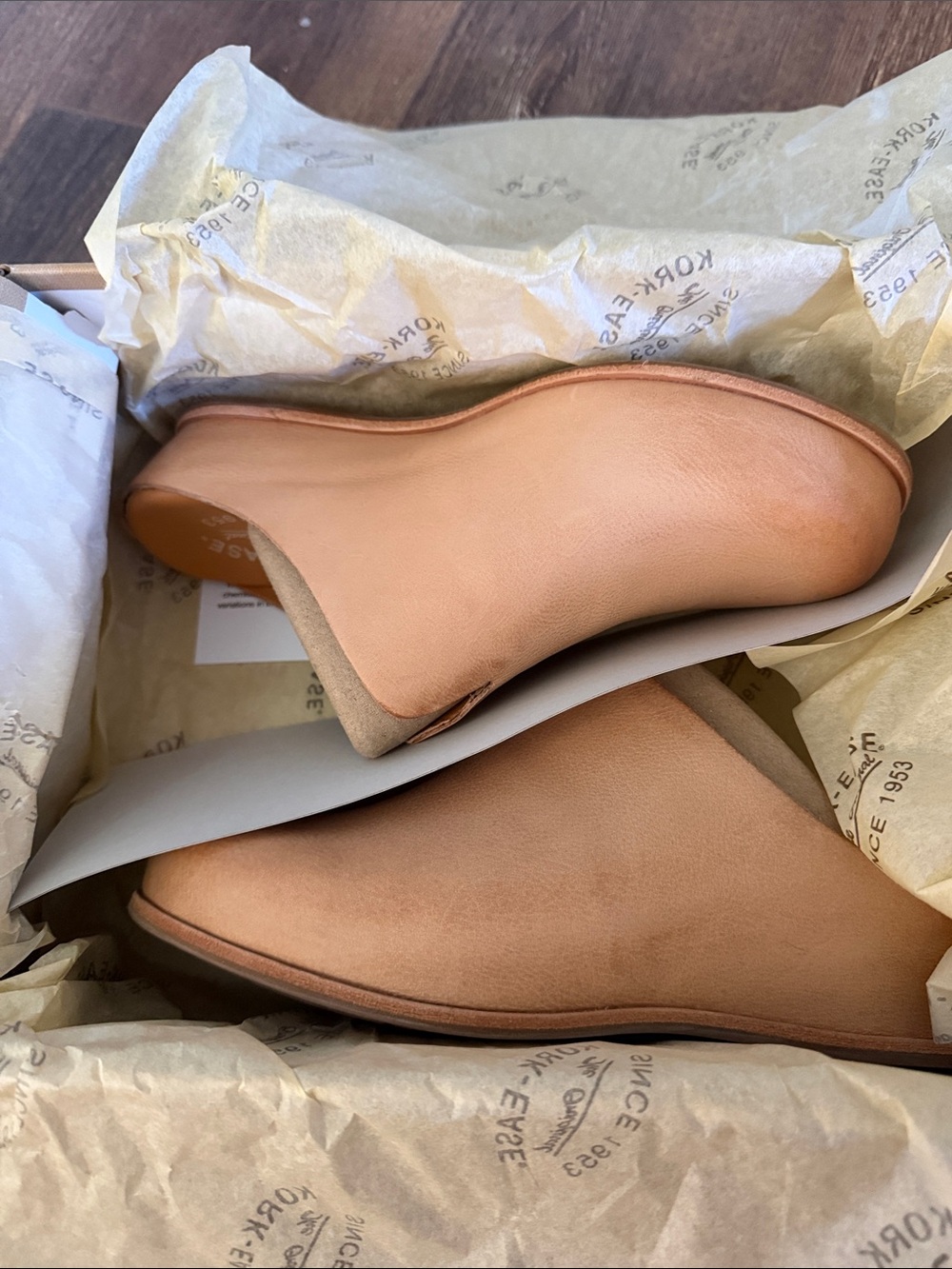 New Sundance Catalog Kork Ease Para Colgs size 8 color natural